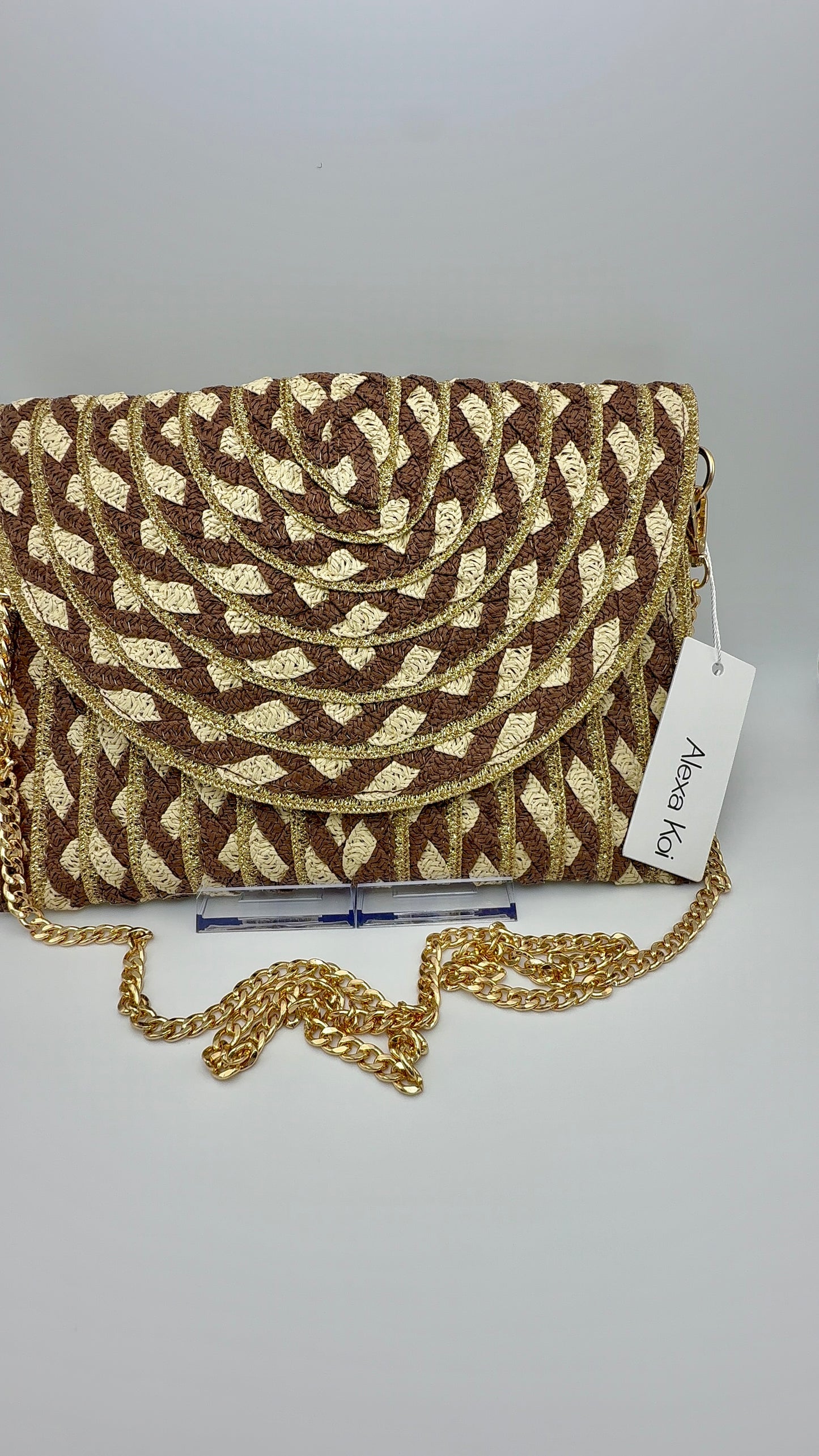 Cocoa & Cream Radiant Weave Clutch – Luxury Two-Tone Woven Chain Crossbody Bag