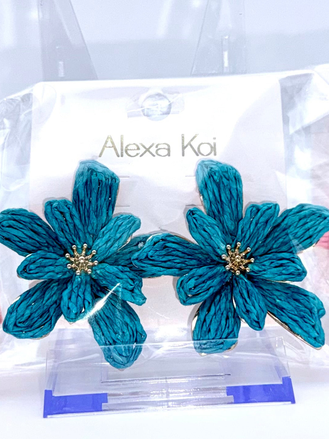 Emerald Bloom Statement Earrings – Woven Floral Gold Accent Earrings